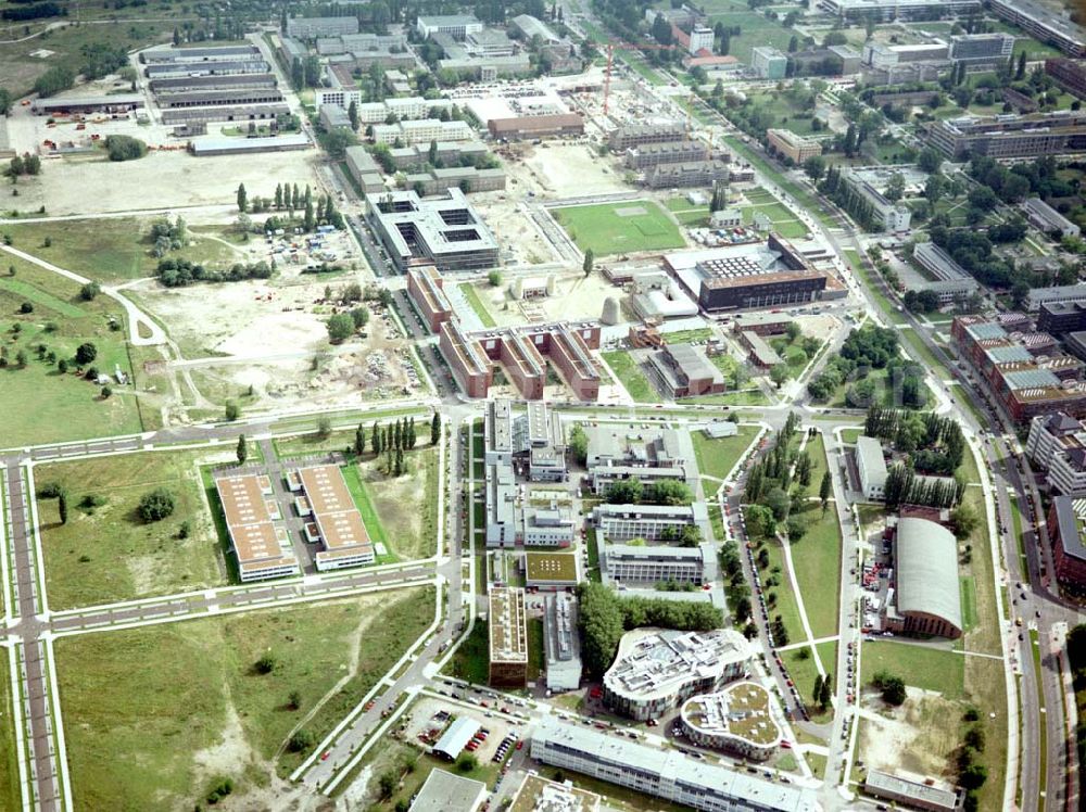 Aerial image Berlin - Adlershof - Gewerbe- und Entwicklungspark WISTAS in Berlin-Adlershof am Gelände des ehem. Flugplatzes Johannisthal.