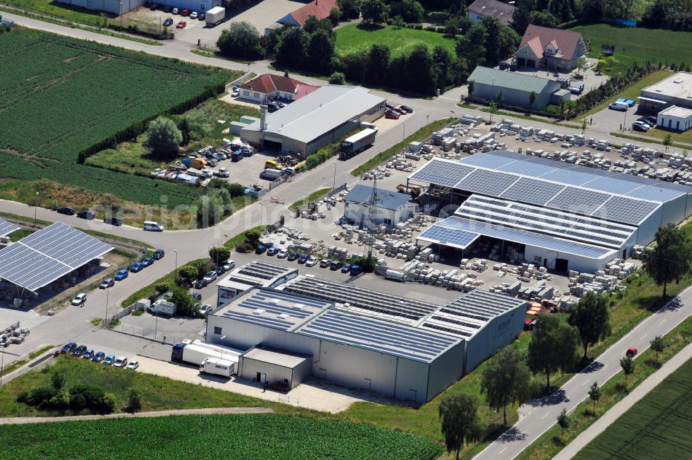 Leipheim from the bird's eye view: Gewerbeimmobilien im Gewerbe- und Industriegebiet Spinnmähder in Leipheim / Bayern. Commercial propertys in the business park / industrial estate Spinnmaehder in Leipheim / Bavaria.