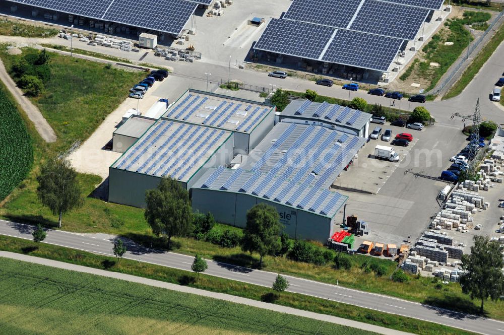 Aerial photograph Leipheim - Gewerbeimmobilien im Gewerbe- und Industriegebiet Spinnmähder in Leipheim / Bayern. Commercial propertys in the business park / industrial estate Spinnmaehder in Leipheim / Bavaria.