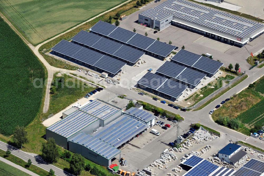 Aerial image Leipheim - Gewerbeimmobilien im Gewerbe- und Industriegebiet Spinnmähder in Leipheim / Bayern. Commercial propertys in the business park / industrial estate Spinnmaehder in Leipheim / Bavaria.