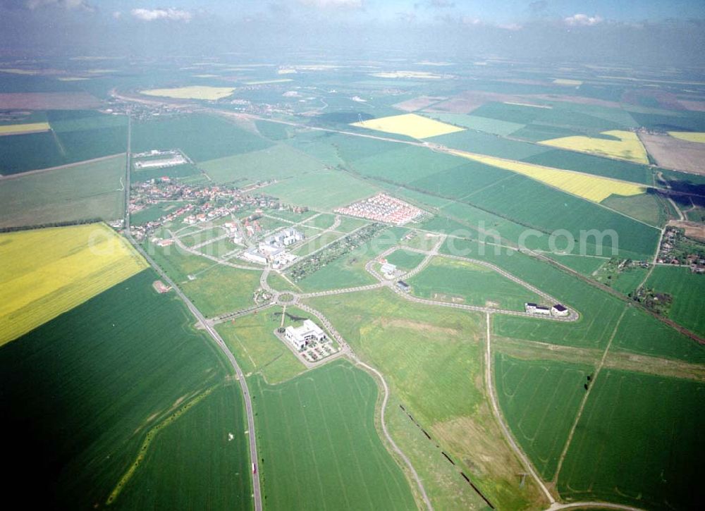 Großkugel / Sachsen - Anhalt from above - Gewerbe- und Wohngebiet der HVB Projekt in Großkugel am Schkeuditzer Kreuz.