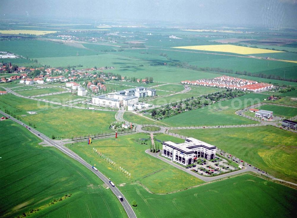 Aerial photograph Großkugel / Sachsen - Anhalt - Gewerbe- und Wohngebiet der HVB Projekt in Großkugel am Schkeuditzer Kreuz.