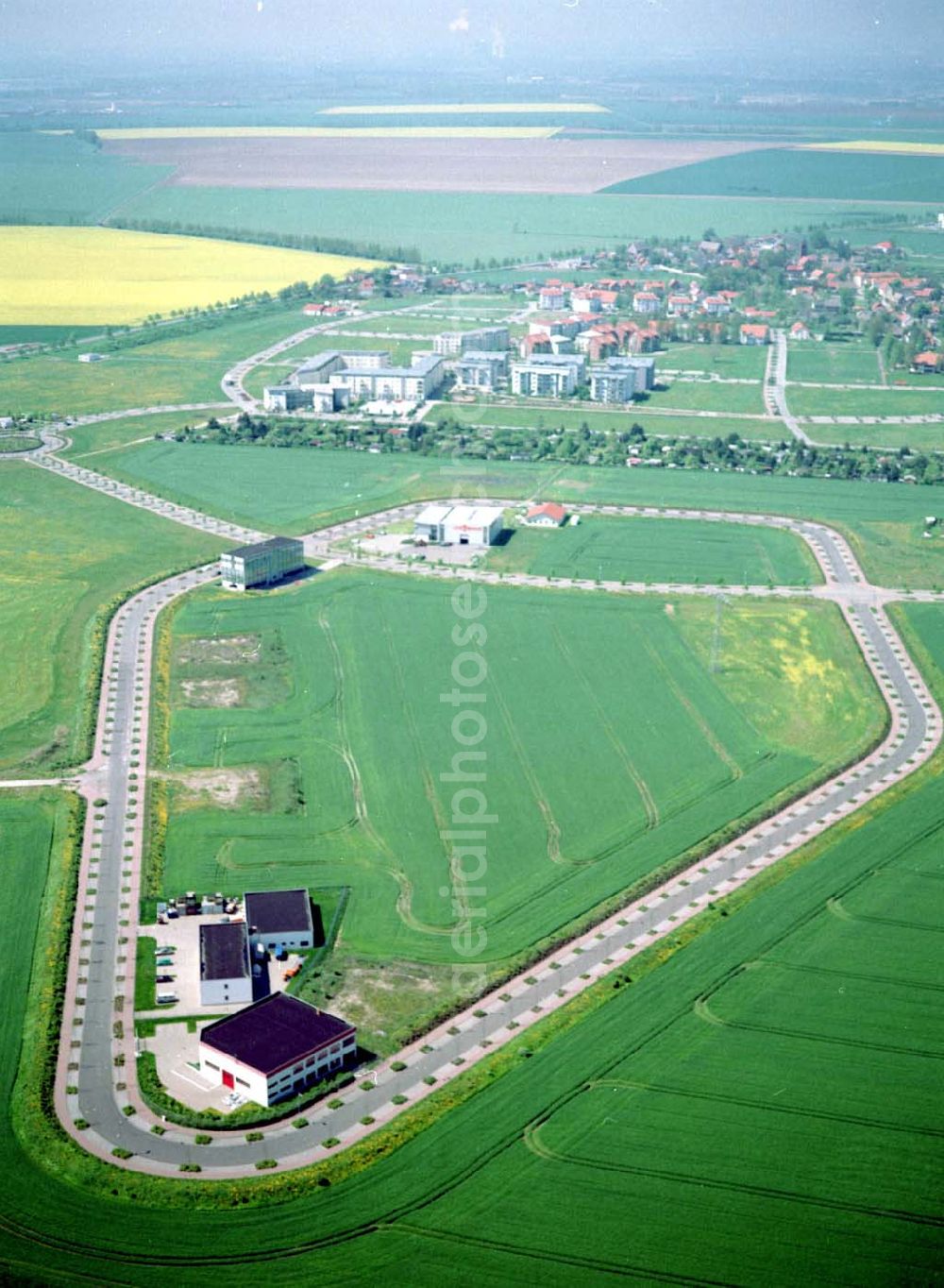 Großkugel / Sachsen - Anhalt from above - Gewerbe- und Wohngebiet der HVB Projekt in Großkugel am Schkeuditzer Kreuz.