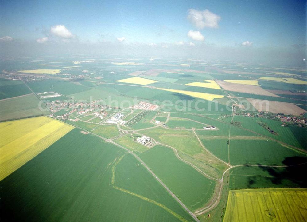 Aerial image Großkugel / Sachsen - Anhalt - Gewerbe- und Wohngebiet der HVB Projekt in Großkugel am Schkeuditzer Kreuz.