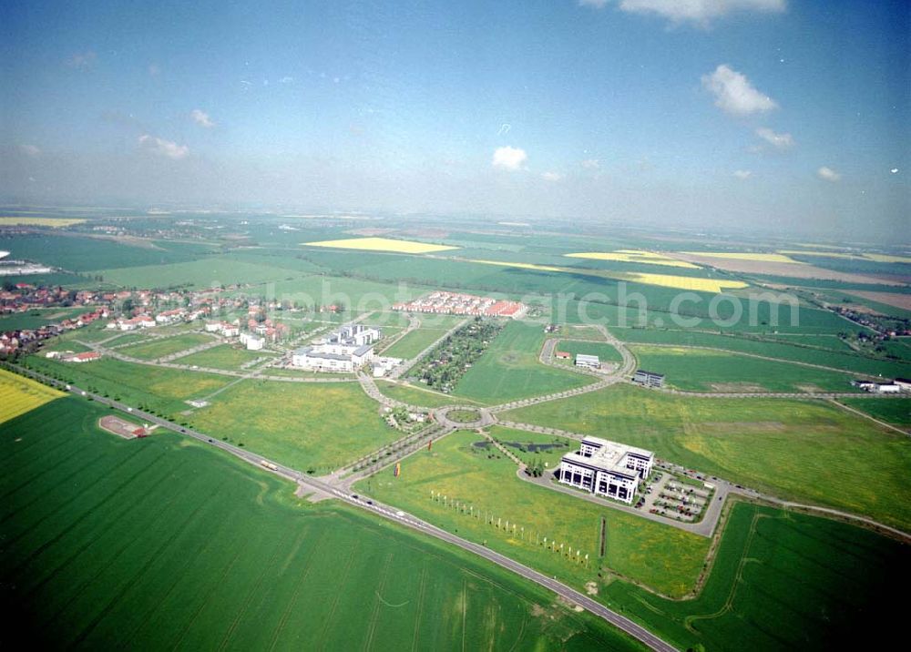 Aerial photograph Großkugel / Sachsen - Anhalt - Gewerbe- und Wohngebiet der HVB Projekt in Großkugel am Schkeuditzer Kreuz.