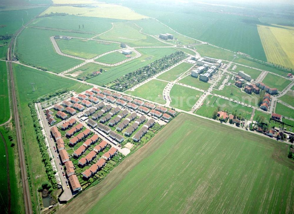 Aerial image Großkugel / Sachsen - Anhalt - Gewerbe- und Wohngebiet der HVB Projekt in Großkugel am Schkeuditzer Kreuz.