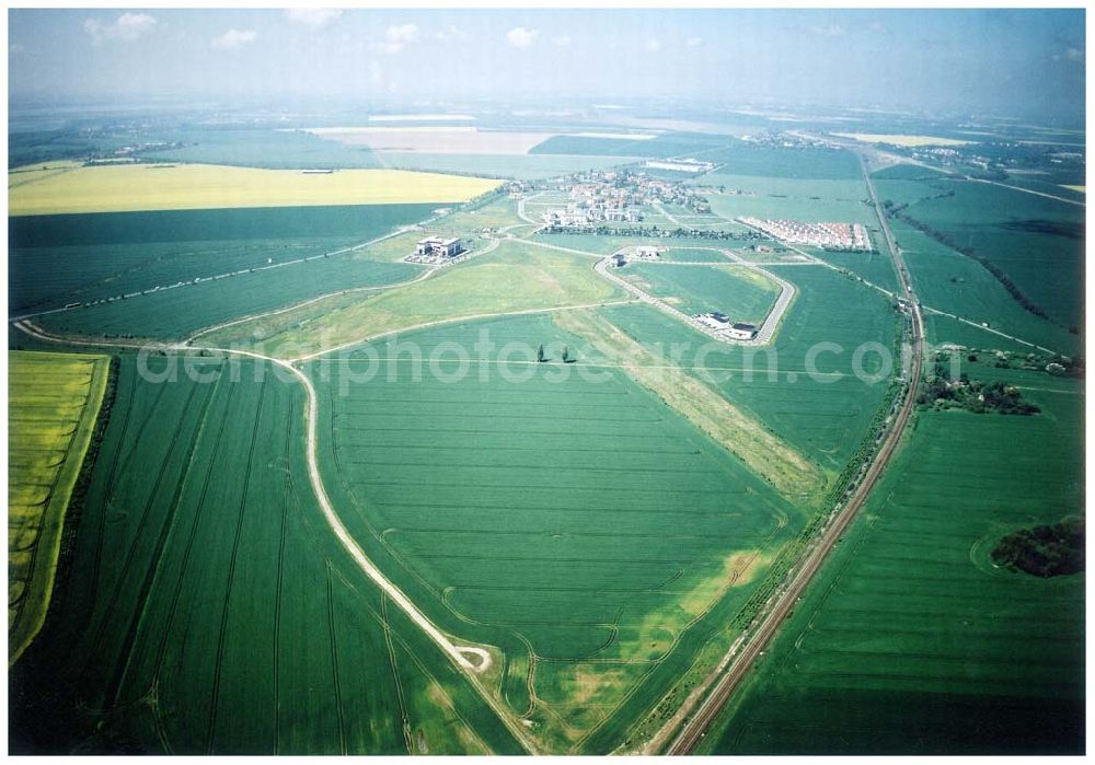 Aerial image Großkugel / Sachsen - Anhalt - Gewerbe- und Wohngebiet der HVB Projekt in Großkugel am Schkeuditzer Kreuz.