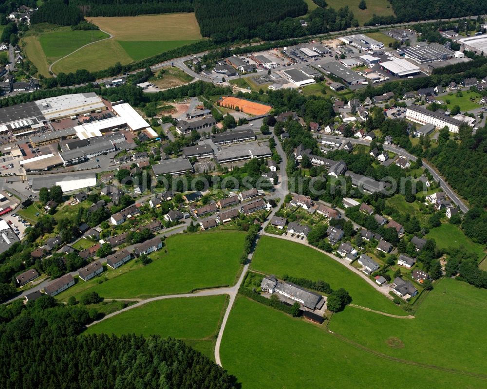 Bad Berleburg from the bird's eye view: Mixed development of commercial area and residential area of a??a??a single family house settlement on Saehlingstrasse in Bad Berleburg in the Siegerland in the state of North Rhine-Westphalia, Germany