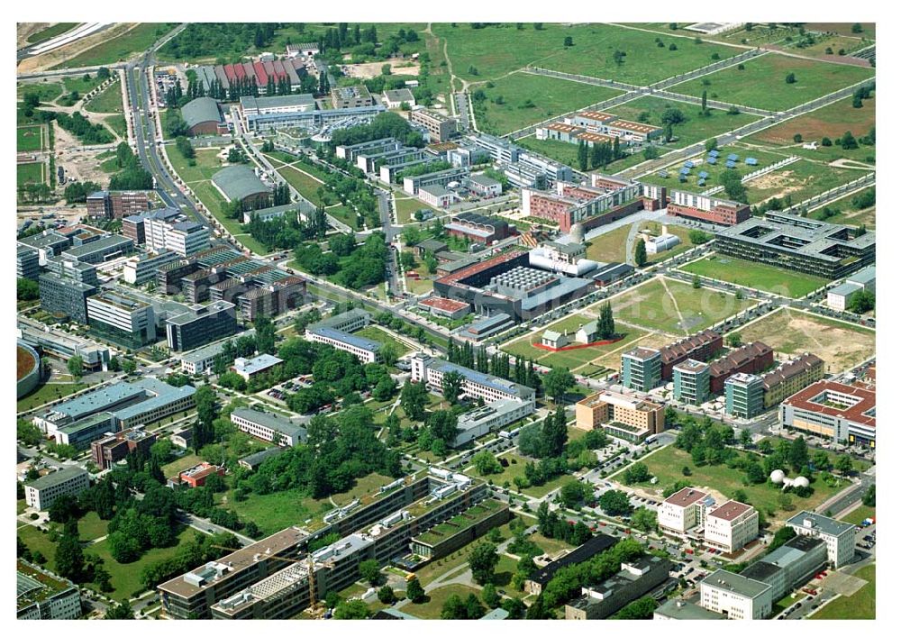 Aerial image Berlin-Adlershof - Blick auf das Gewerbegebiet Adlershof in Berlin-Adlershof zwischen Ernst-Ruska-Ufer / Teltokanal und Adlergestell. Gelände der Studio Berlin GmbH (Tochtergesellschaft der Studio Hamburg)