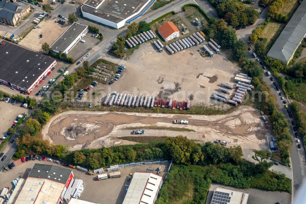 Gelsenkirchen from the bird's eye view: Industrial estate and Baumaschinenteststrecke on Emscherstrasse in Gelsenkirchen in the state North Rhine-Westphalia, Germany