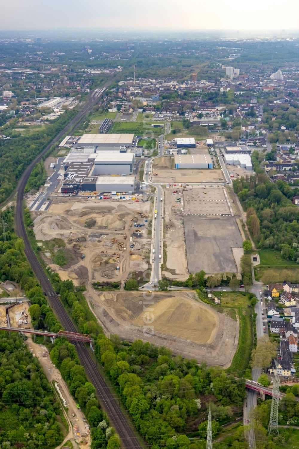 Gelsenkirchen from the bird's eye view: Industrial estate and company settlement Bruesseler Strasse in the district Bulmke-Huellen in Gelsenkirchen at Ruhrgebiet in the state North Rhine-Westphalia