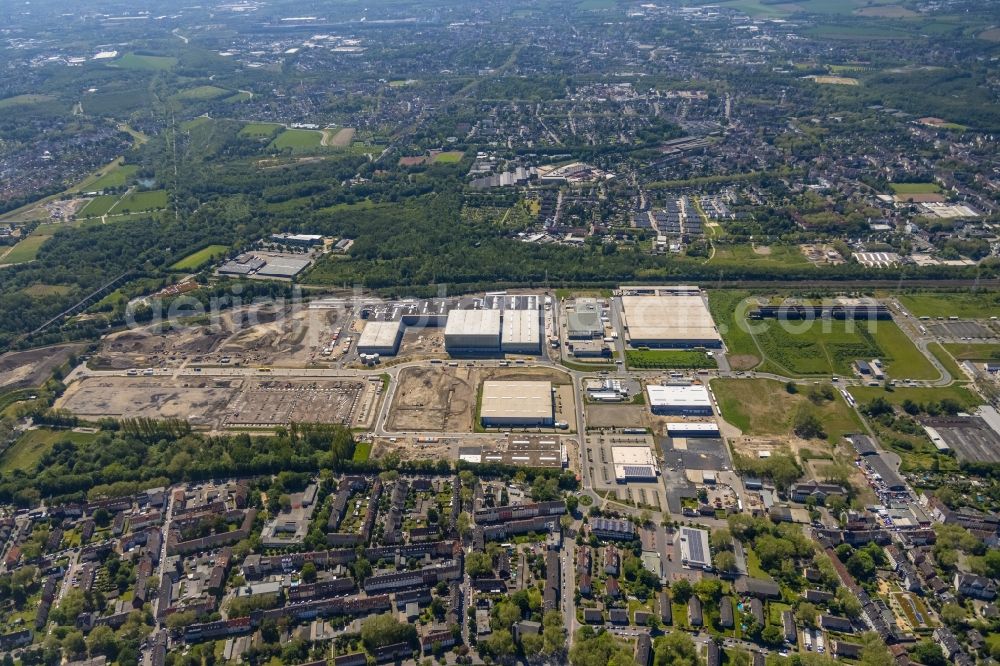 Aerial image Gelsenkirchen - Industrial estate and company settlement Bruesseler Strasse in the district Bulmke-Huellen in Gelsenkirchen at Ruhrgebiet in the state North Rhine-Westphalia