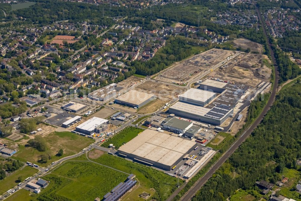 Gelsenkirchen from the bird's eye view: Industrial estate and company settlement Bruesseler Strasse in the district Bulmke-Huellen in Gelsenkirchen at Ruhrgebiet in the state North Rhine-Westphalia