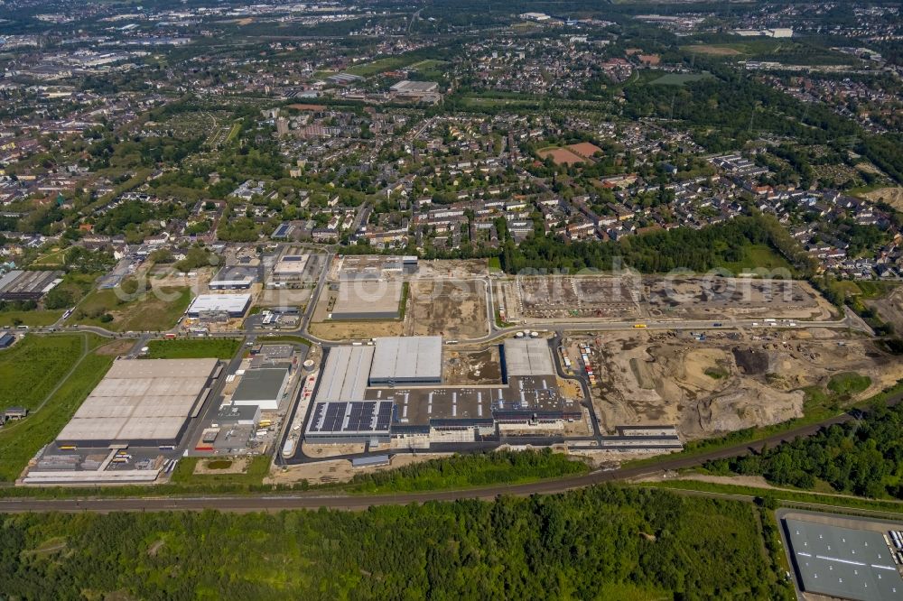 Aerial photograph Gelsenkirchen - Industrial estate and company settlement Bruesseler Strasse in the district Bulmke-Huellen in Gelsenkirchen at Ruhrgebiet in the state North Rhine-Westphalia