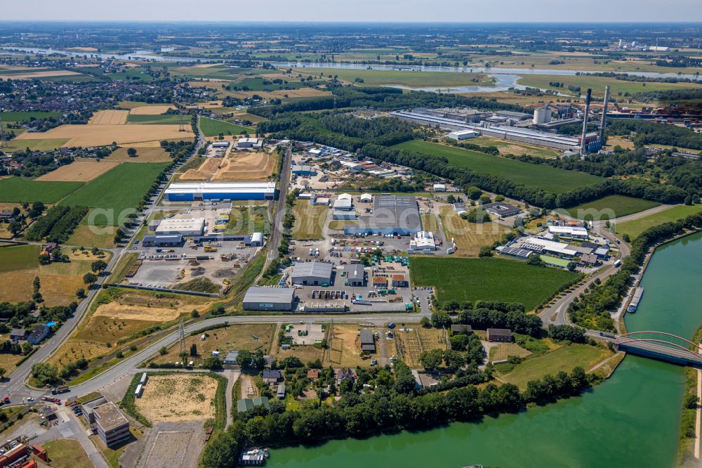 Friedrichsfeld from the bird's eye view: Industrial estate and company settlement on Boeskenstrasse in Friedrichsfeld in the state North Rhine-Westphalia, Germany