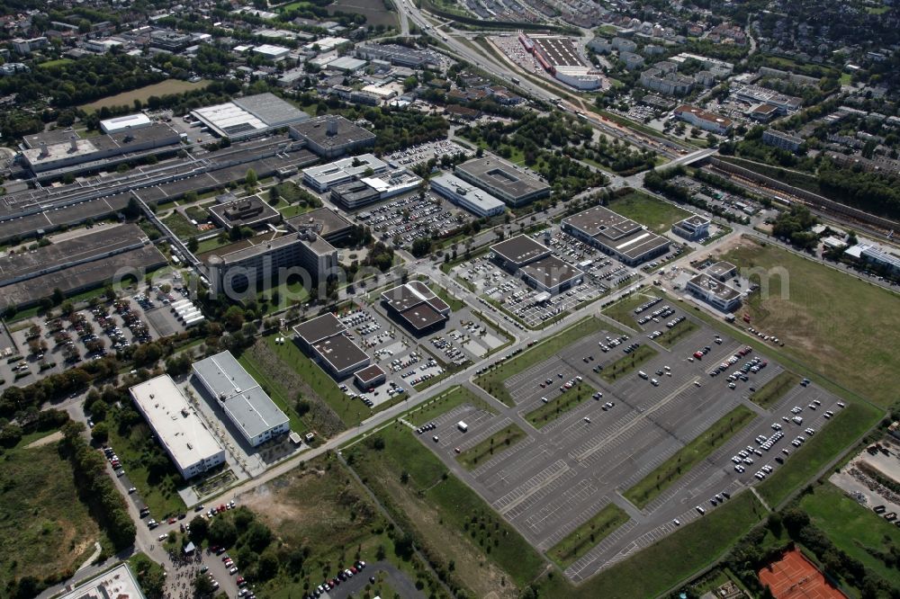 Aerial image Mainz - Commercial area and service center with the car mile in the Upper Town in Mainz in Rhineland-Palatinate