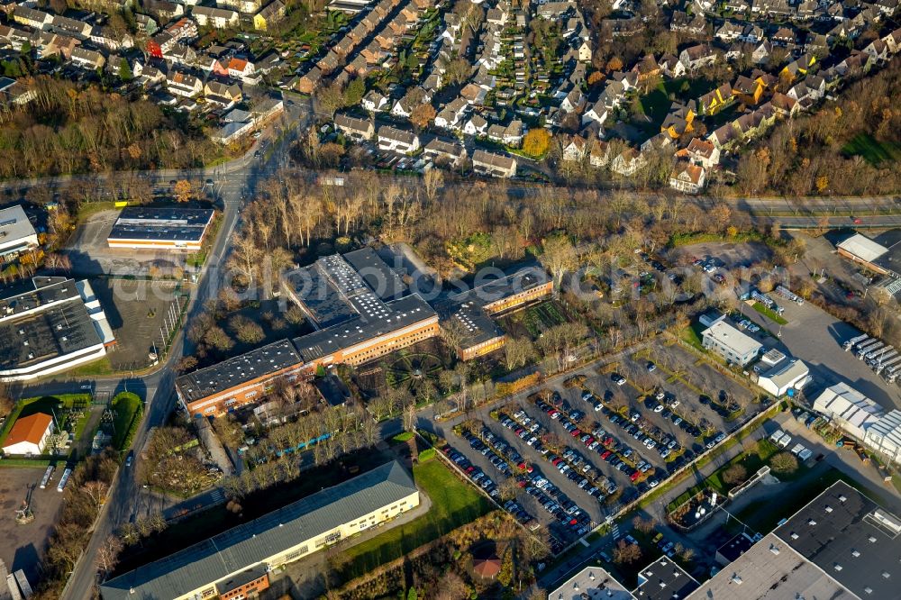 Aerial photograph Gelsenkirchen - Commercial area and business establishment at the Emscherstrasse in Gelsenkirchen in North Rhine-Westphalia. In the picture below the premises of Vaillant Germany GmbH & Co. KG