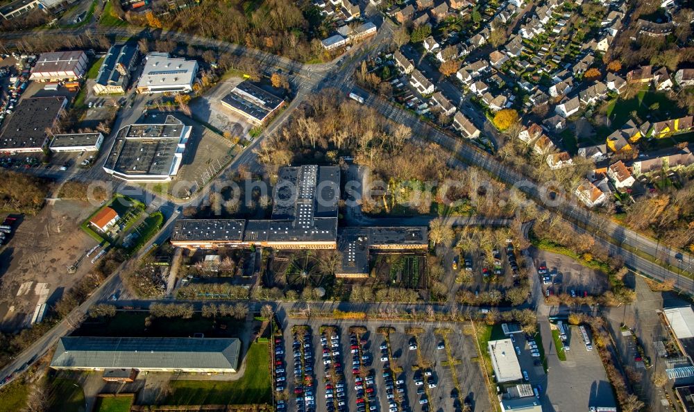 Gelsenkirchen from above - Commercial area and business establishment at the Emscherstrasse in Gelsenkirchen in North Rhine-Westphalia. In the picture below the premises of Vaillant Germany GmbH & Co. KG