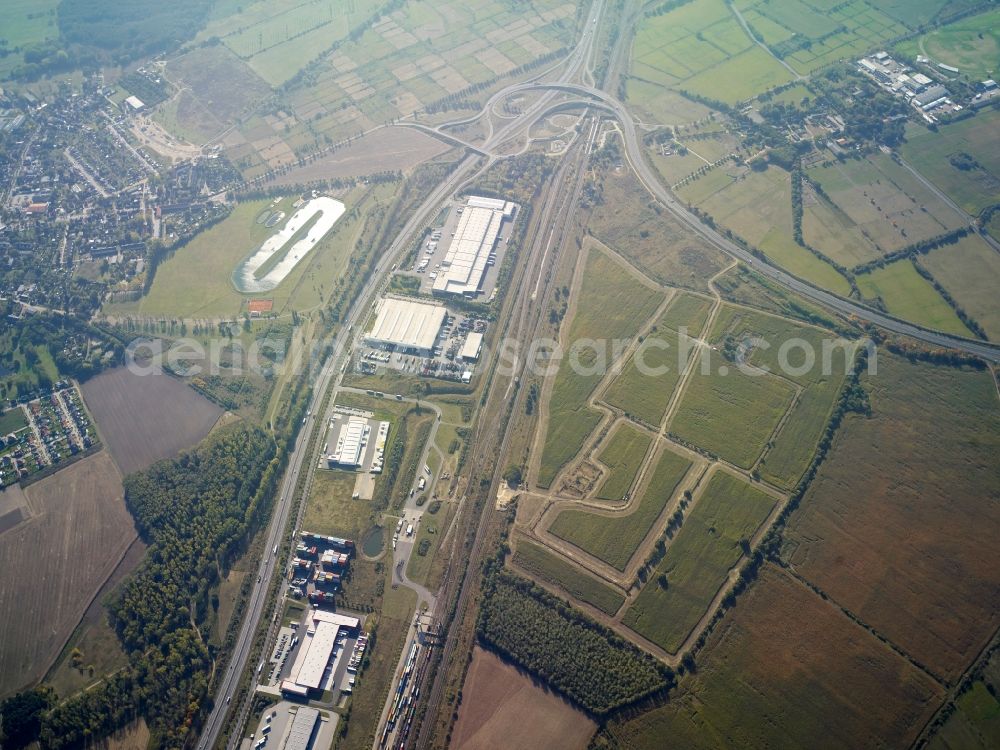 Großbeeren from above - Industrial estate and company settlement entlang der BAB 101 in Grossbeeren in the state Brandenburg