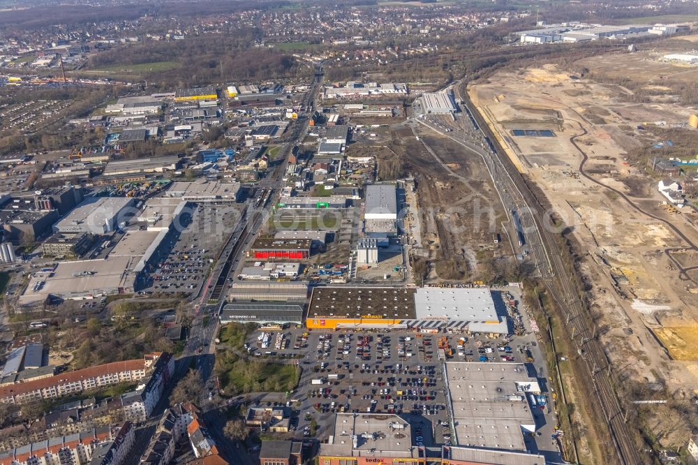 Aerial image Dortmund - Industrial estate and company settlement along the Bornstrasse in the district Nordmarkt-Ost in Dortmund at Ruhrgebiet in the state North Rhine-Westphalia, Germany