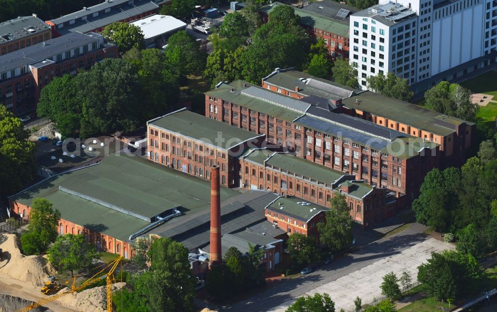 Aerial photograph Berlin - Industrial estate and company settlement along the Eiswerderstrasse in the district Hakenfelde in Berlin, Germany