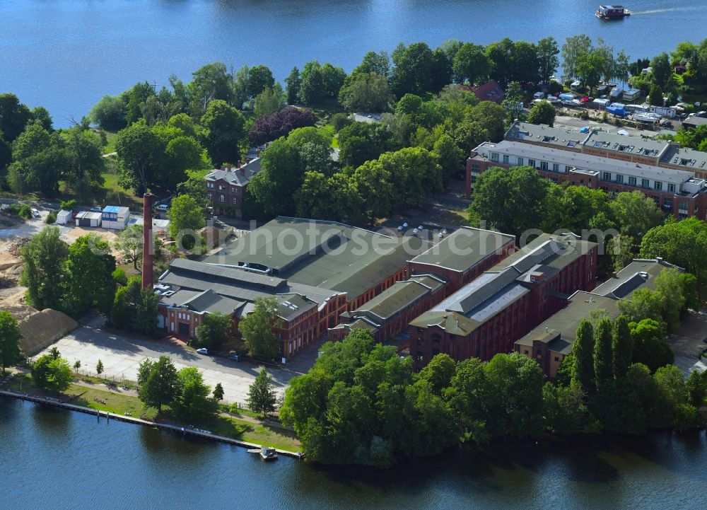 Aerial photograph Berlin - Industrial estate and company settlement along the Eiswerderstrasse in the district Hakenfelde in Berlin, Germany