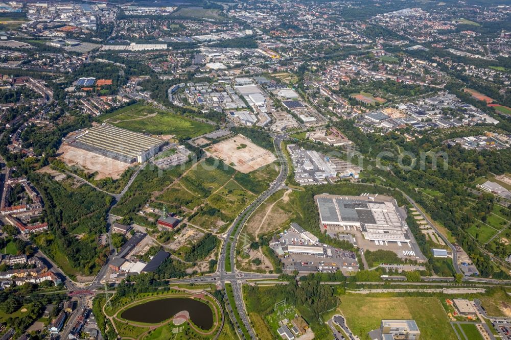 Aerial photograph Essen - Industrial estate and company settlement along the Helenenstrasse in Essen in the state North Rhine-Westphalia, Germany