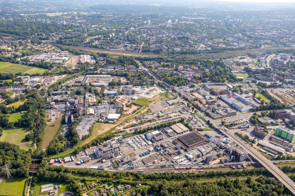 Aerial photograph Essen - Industrial estate and company settlement along the Herzogstrasse in Essen in the state North Rhine-Westphalia, Germany