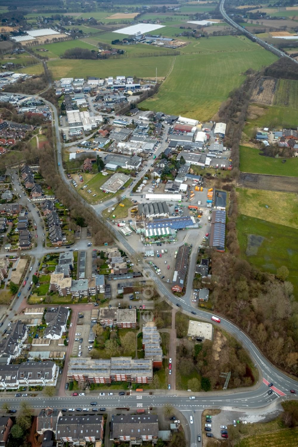 Kirchhellen from above - Industrial estate and company settlement along the Pelsstrasse - Raiffeisenstrasse in Kirchhellen in the state North Rhine-Westphalia, Germany