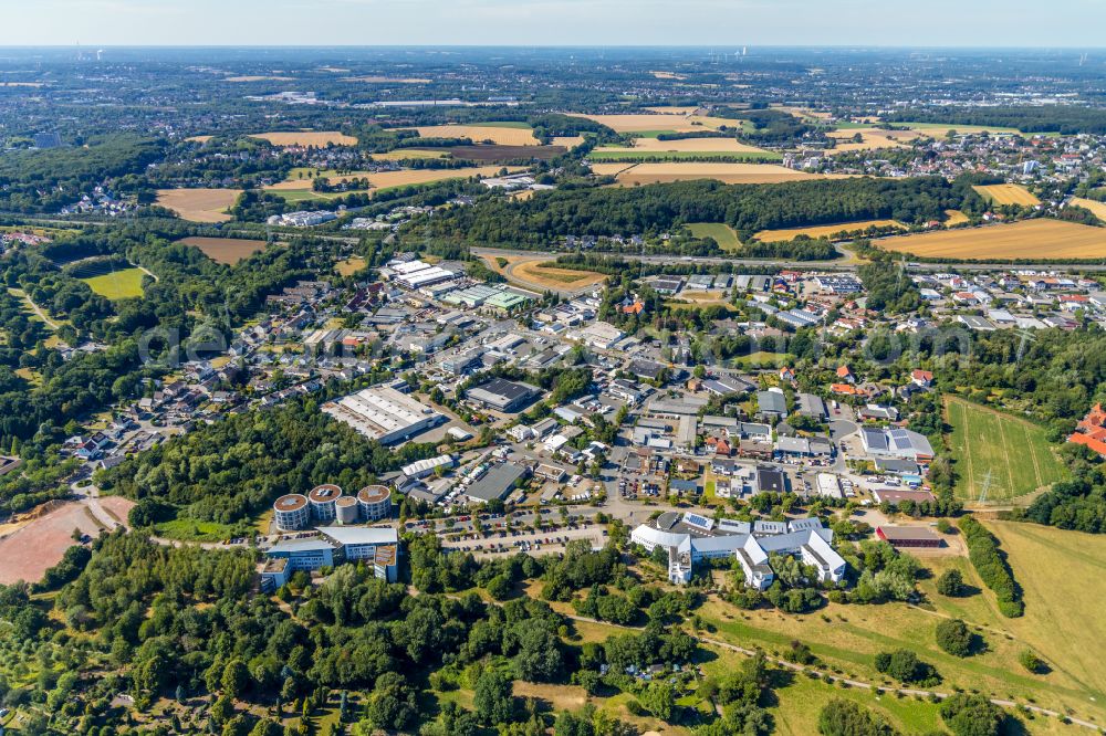 Wullen from the bird's eye view: Industrial estate and company settlement along the Pferdebachstrasse and Liegnitzer Strasse in Wullen at Ruhrgebiet in the state North Rhine-Westphalia, Germany