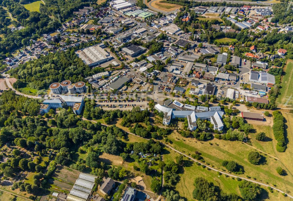 Wullen from above - Industrial estate and company settlement along the Pferdebachstrasse and Liegnitzer Strasse in Wullen at Ruhrgebiet in the state North Rhine-Westphalia, Germany