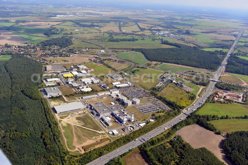 Aerial image Blankenfelde-Mahlow - View the business park in Eschenweg Mahlow in the district of Dahlewitz in the federal state of Brandenburg. Among other, the Rolls-Royce Mechanical Test Operations Centre GmbH and some hotels are established here