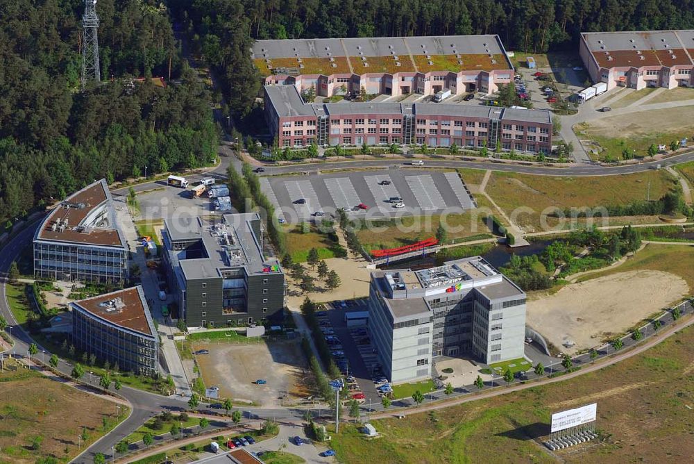 Aerial image Kleinmachnow - Blick auf das Gewerbegebiet Europark Dreilinden bei Kleinmachnow. Das Gewerbegebiet Europark wurde nach der Wende auf dem Gelände der ehemaligen Autobahn-Kontrollstelle Dreilinden errichtet. Heute sind dort Unternehmen wie das Achim Walder Auktionshaus ebay tätig.