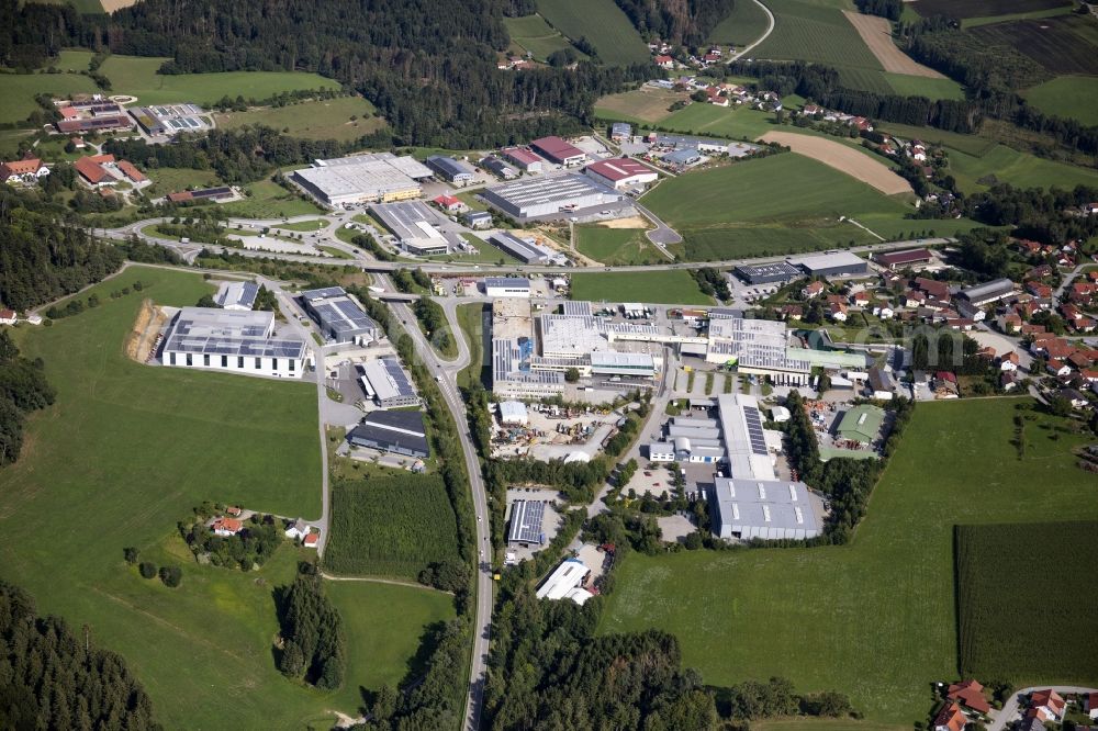 Aerial photograph Hutthurm - Commercial area and company settlement on the right and left of Bundesstrasse 12 in Hutthurm in the state of Bavaria, Germany