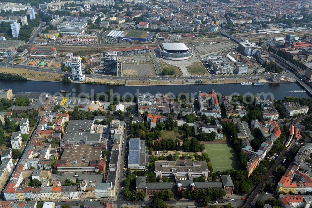 Aerial image Berlin - Industrial estate and corporate settlement on Zeughof in the Kreuzberg district in Berlin