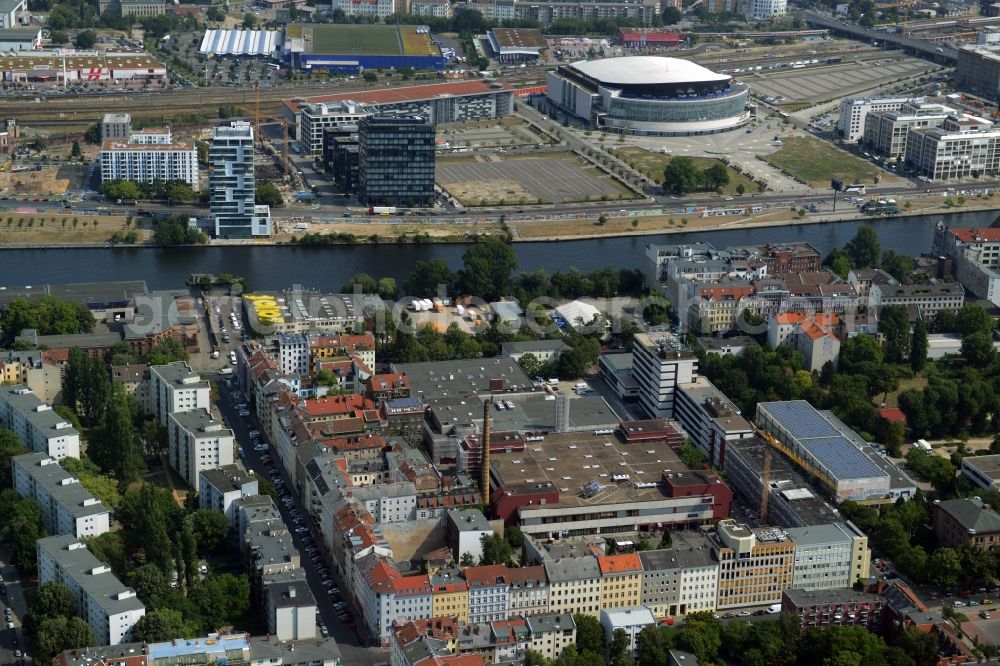 Berlin from the bird's eye view: Industrial estate and corporate settlement on Zeughof in the Kreuzberg district in Berlin