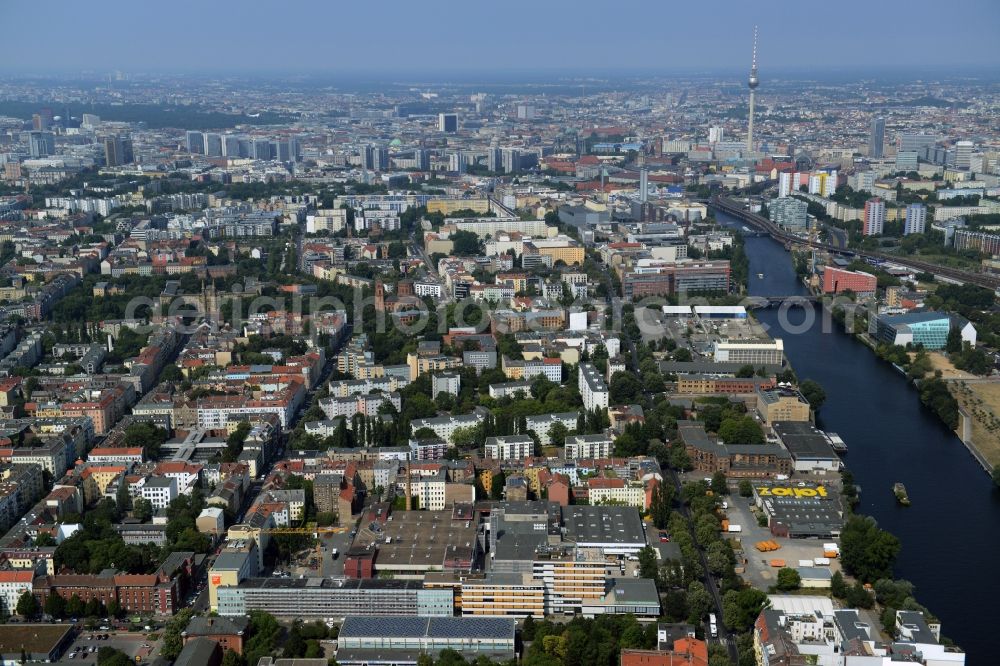 Berlin from above - Industrial estate and corporate settlement on Zeughof in the Kreuzberg district in Berlin