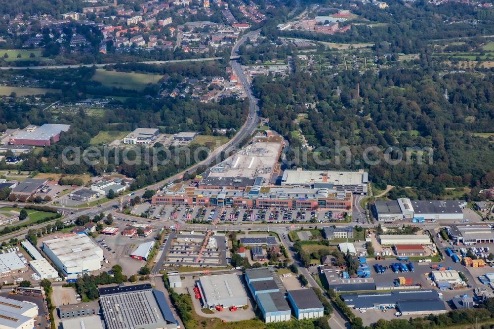 Flensburg from the bird's eye view: Industrial estate and company settlement Flensburg -West between Lilienthalstrasse and Bundesstrasse B199 in Flensburg in the state Schleswig-Holstein, Germany