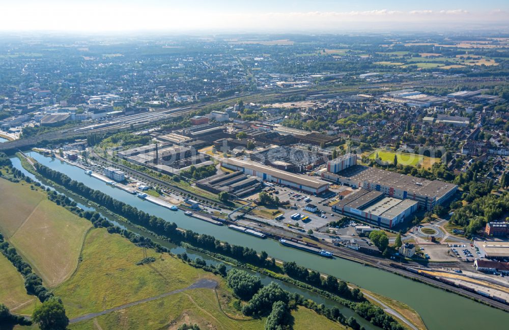 Aerial image Hamm - Industrial estate and company settlement on Flussverlauf of Lippe in the district Heessen in Hamm at Ruhrgebiet in the state North Rhine-Westphalia, Germany