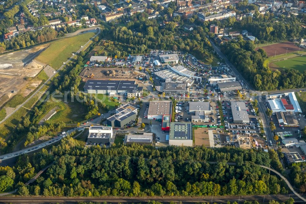 Aerial photograph Bochum - Industrial estate and company settlement on Gahlenschen Strasse/Ecke Porschestrasse in Bochum in the state North Rhine-Westphalia, Germany