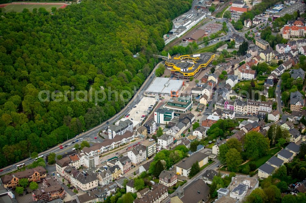 Ennepetal from the bird's eye view: Industrial estate and company settlement Gasstrasse - Neustrasse with yellow Haus Ennepetal in Ennepetal in the state North Rhine-Westphalia