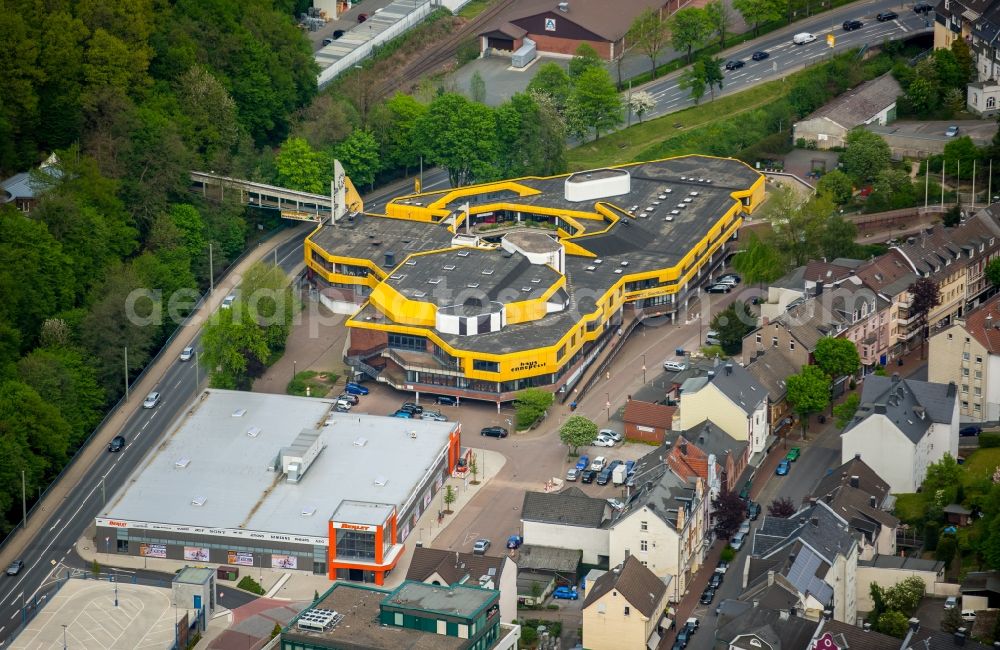 Aerial image Ennepetal - Industrial estate and company settlement Gasstrasse - Neustrasse with yellow Haus Ennepetal in Ennepetal in the state North Rhine-Westphalia