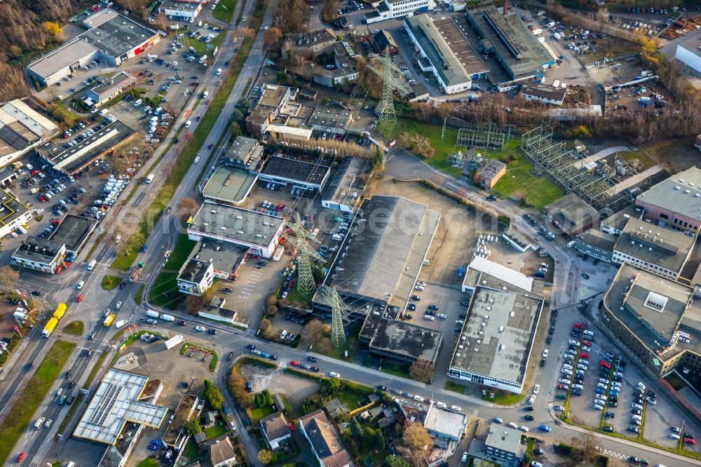 Aerial photograph Gelsenkirchen - Commercial area and business establishment on the A 42 in Gelsenkirchen in North Rhine-Westphalia. Housed here are the companies Seppelfricke Fittings GmbH, Seppelfricke Foundry Technology GmbH & Co. KG, Sixt car hire Gelsenkirchen, laminate DEPOT Gelsenkirchen, McFit gym Gelsenkirchen, Karl Kremer GmbH & Co. KG