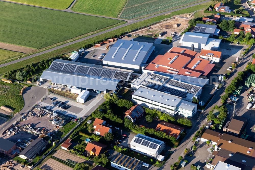 Hatzenbühl from the bird's eye view: Industrial estate and company settlement Im Gereut with WWS Metallformen GmbH and HGGS LaserCUT GmbH & Co. KG in Hatzenbuehl in the state Rhineland-Palatinate