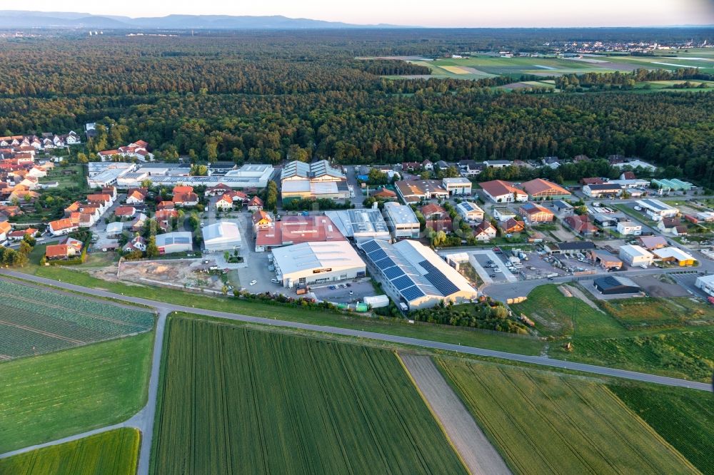 Aerial image Hatzenbühl - Industrial estate and company settlement Im Gereut with WWS Metallformen GmbH and HGGS LaserCUT GmbH & Co. KG in Hatzenbuehl in the state Rhineland-Palatinate