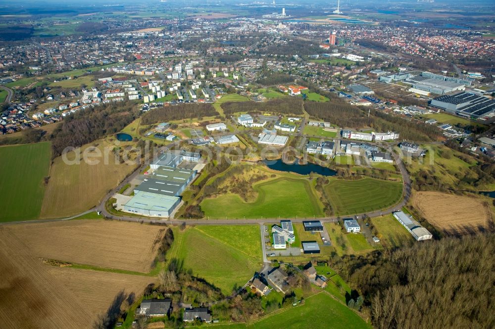 Aerial photograph Kamp-Lintfort - Industrial estate and company settlement of the Technology Park Dieprahm on Carl-Friedrich-Gauss-Strasse in the South of Kamp-Lintfort in the state of North Rhine-Westphalia