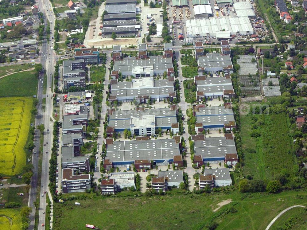 Berlin - Mahlsdorf from above - Gewerbegebiet der GIP (Gewerbe im Park) und der DIFA an der B1 in Berlin - Mahlsdorf.