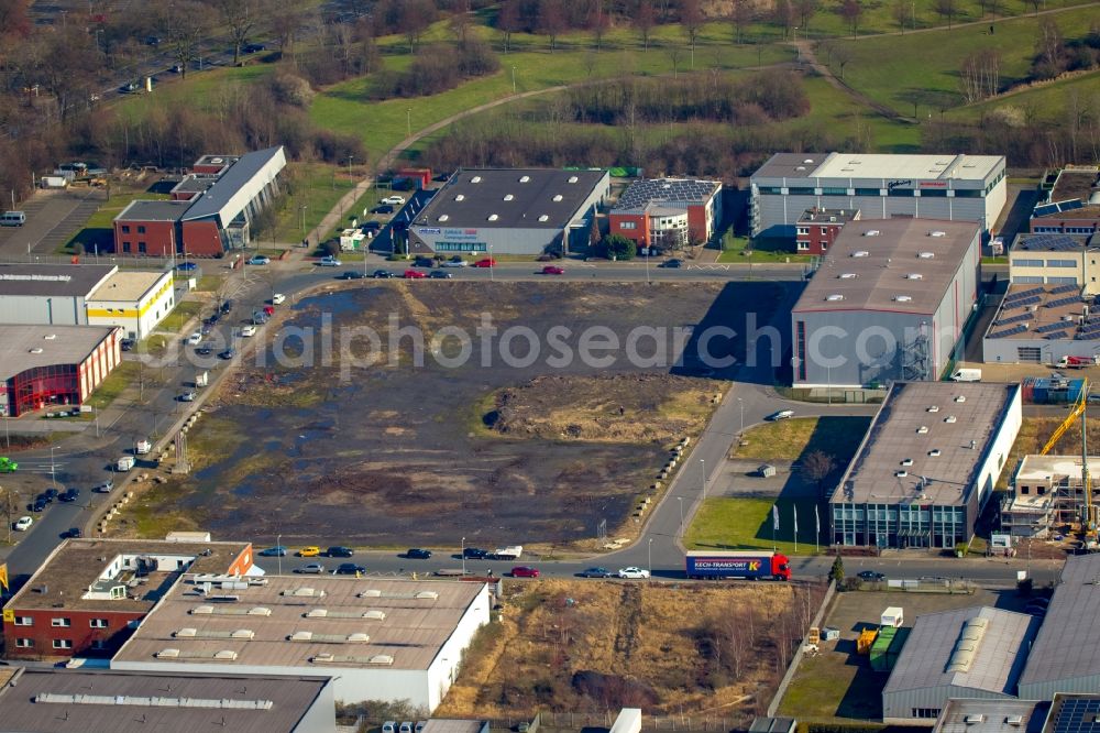 Oberhausen from above - Commercial area and business establishment Graf Busch at the Max Planck Ring in Oberhausen in North Rhine-Westphalia