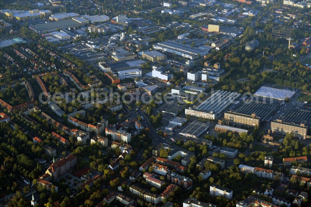 Berlin from the bird's eye view: Industrial and commercial area around Grossbeerenstrasse and residential area Alt-Mariendorf in Berlin in Germany