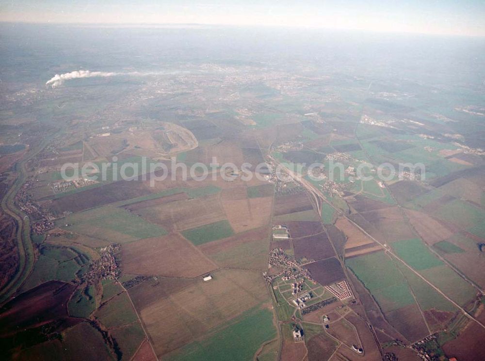 Aerial photograph Leipzig - Gröbers - Gewerbegebiet Großkugel an der BAB A14 (Nähe Schkeuditzer Kreuz) ein Projekt der HVB Immobilienmanagement AG Blick nach Nordwest (Richtung Halle) 06.11.2002